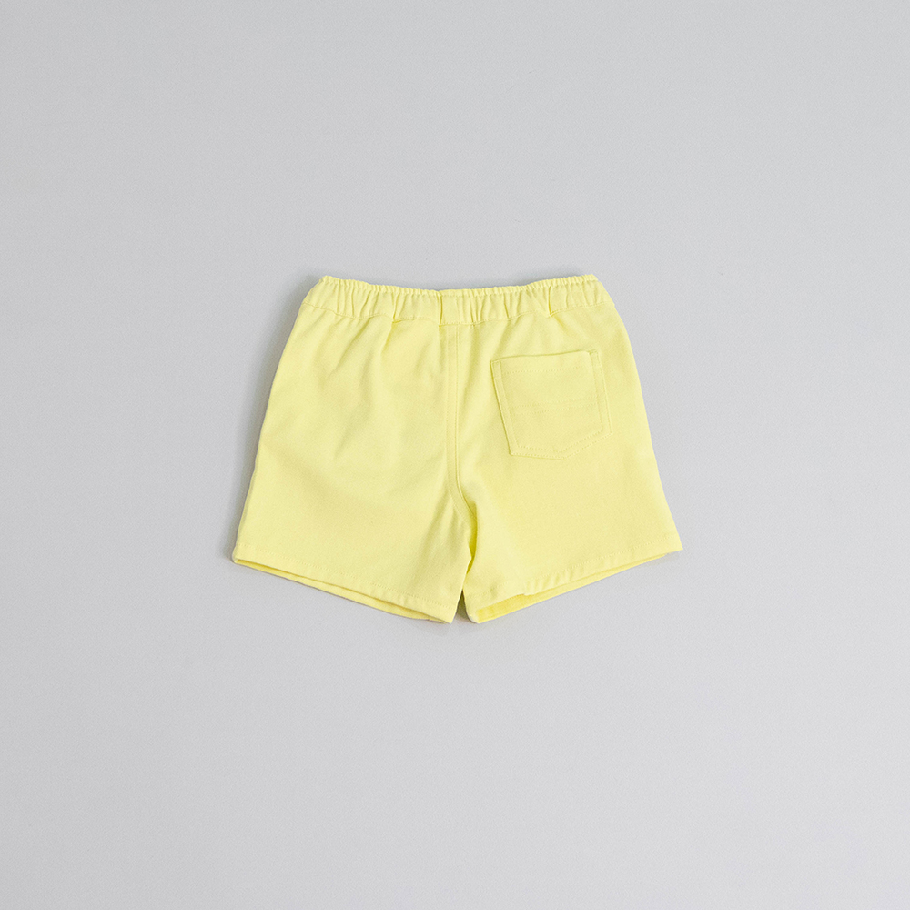 Short amarillo