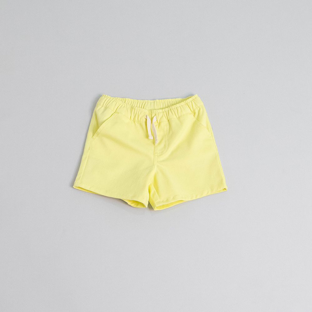 Short amarillo